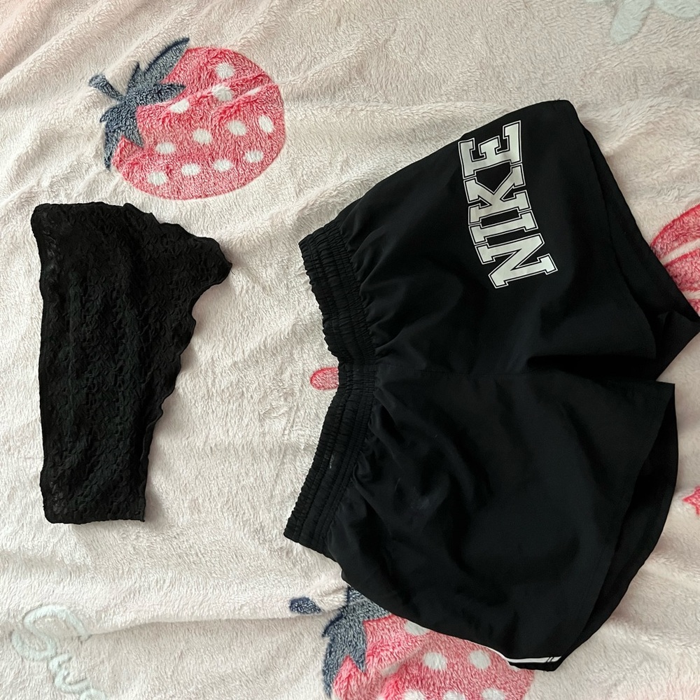 Nike Black Athletic Shorts vintage